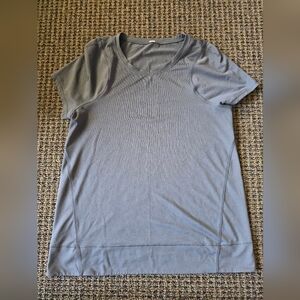 lululemon athletica Slate Gray Short Sleeve Tee